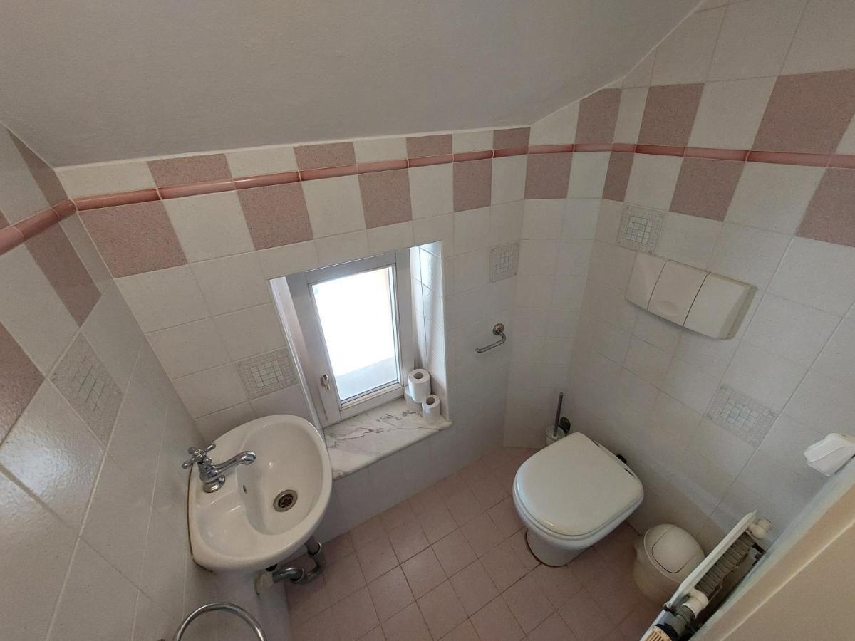 R24, Rose House Hotel Ljubljana Ngoại thất bức ảnh