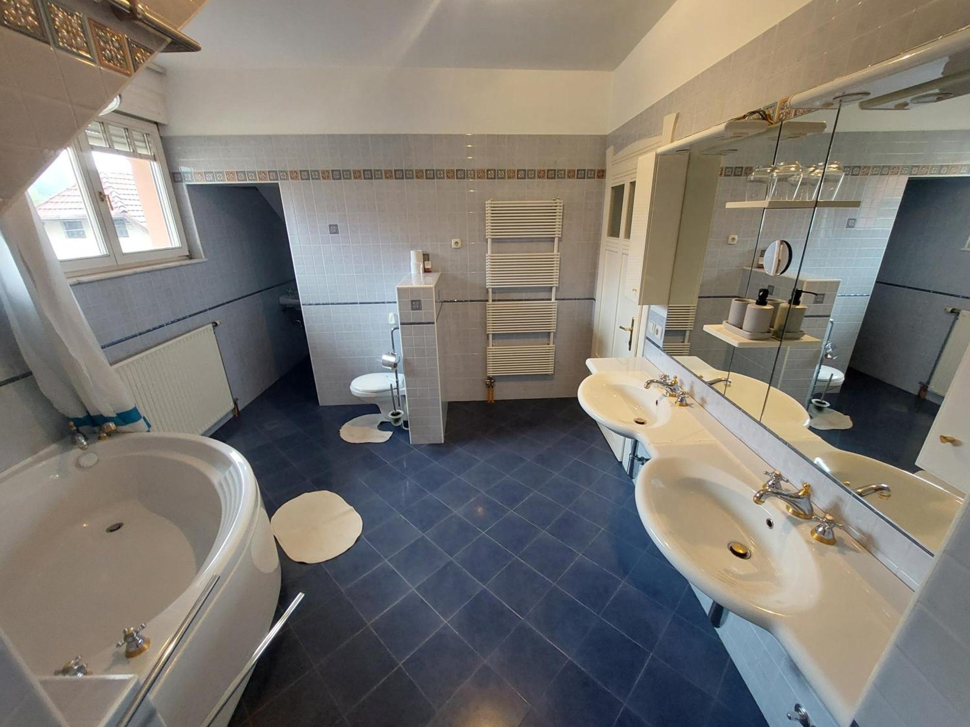 R24, Rose House Hotel Ljubljana Ngoại thất bức ảnh